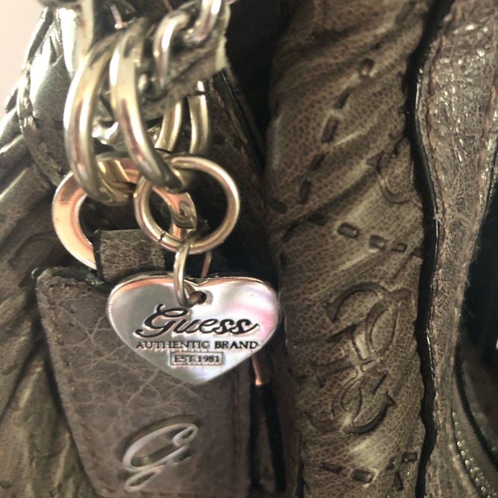 Guess bucket bag - Picture 3 of 3